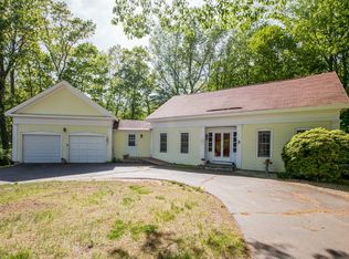 11 Old Gate Rd, Wallingford, CT 06492