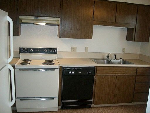 2nd image of 101 N 10th St APT 17