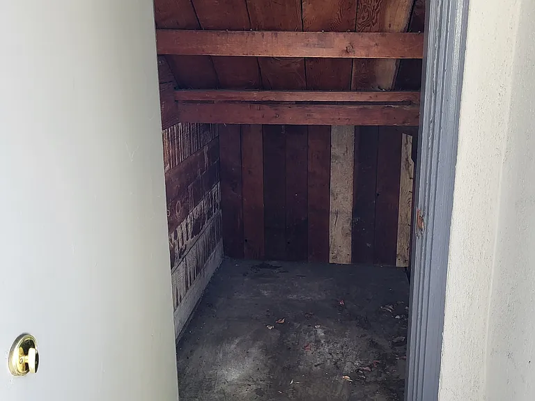 1048 Solano Ave — Photo 15