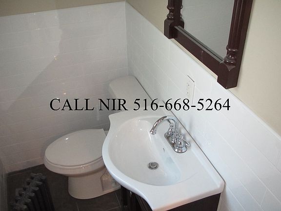 4th image of 11126 204th St