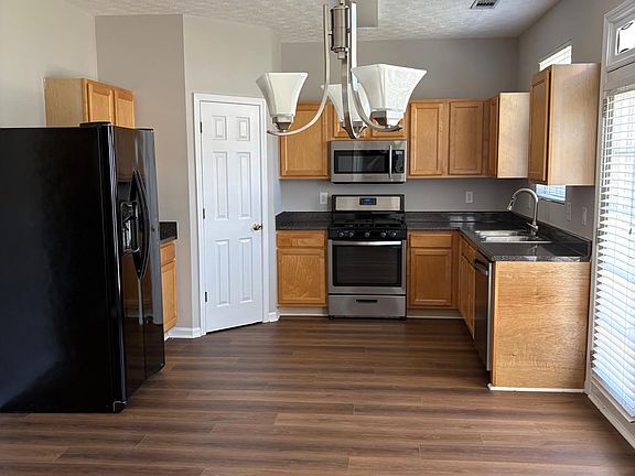 5th image of 3055 Kentmere Dr