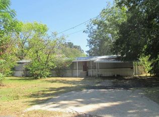 200 Twin Pines Dr, Paris, TX 75462