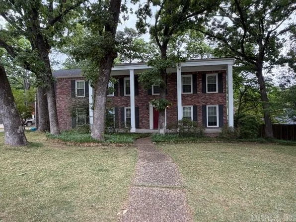 4 Riding Rd, Little Rock, AR 72227