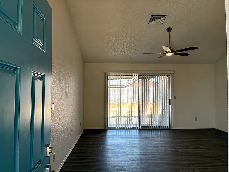 8208 W Columbine Dr — Photo 4