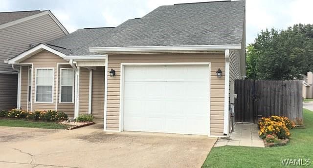 2nd image of 1449 Gardenia Ave