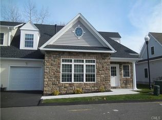 25 Lucius Ct, Milford, CT 06461