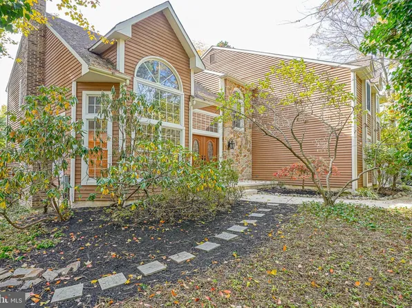 12 Radcliffe Dr, Voorhees, NJ 08043