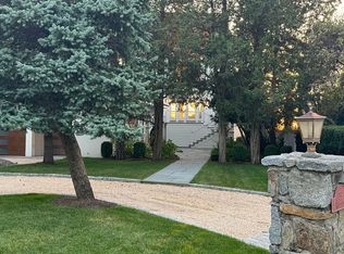 39 Ralsey Rd S, Stamford, CT 06902