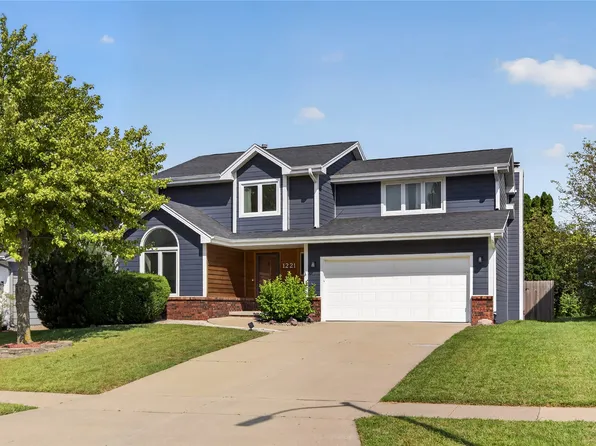 1221 64th St, West Des Moines, IA 50266