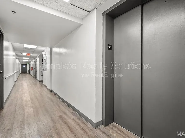 Riverview Apartments — Photo 22