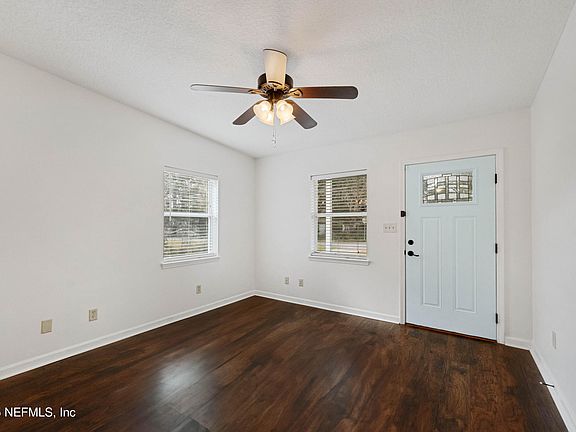 3rd image of 2833 BRACKRIDGE Boulevard E