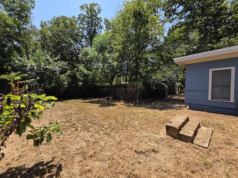 522 E Davilla Ave — Photo 35