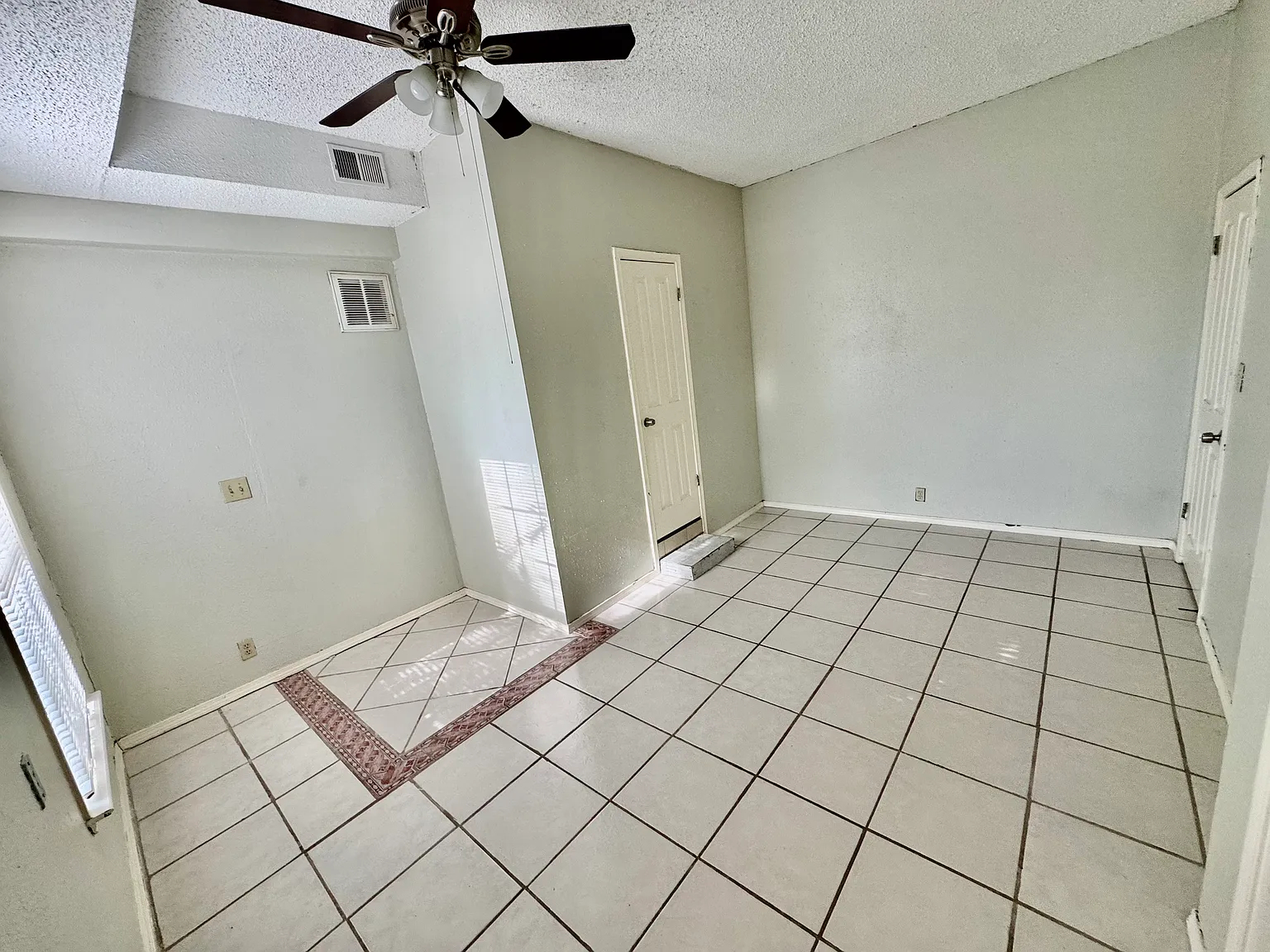 6 bed, 3.5 bath, 4800 sqft, $725 — Photo 2