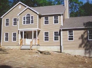43 Greenbrier Dr, Oxford, CT 06478