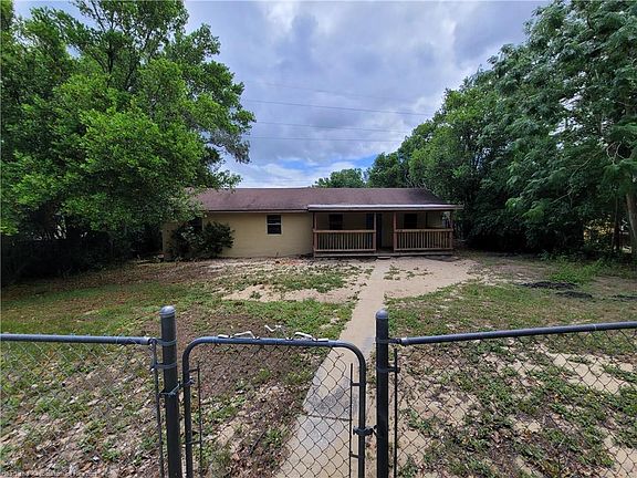 3rd image of 1418 Orange Blossom Ave