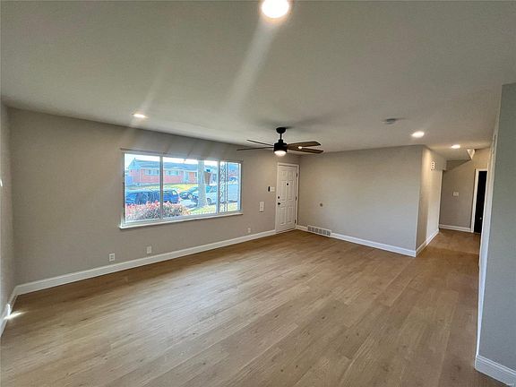 2nd image of 3637 Cordes Dr