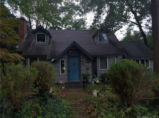 102 Lane St, Hamden, CT 06514