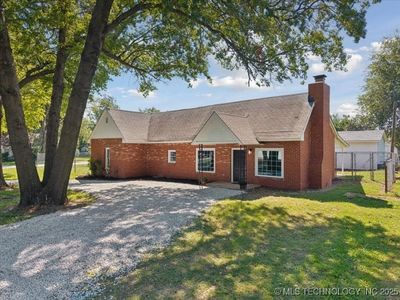 1001 W Maple St, Collinsville, OK, 74021