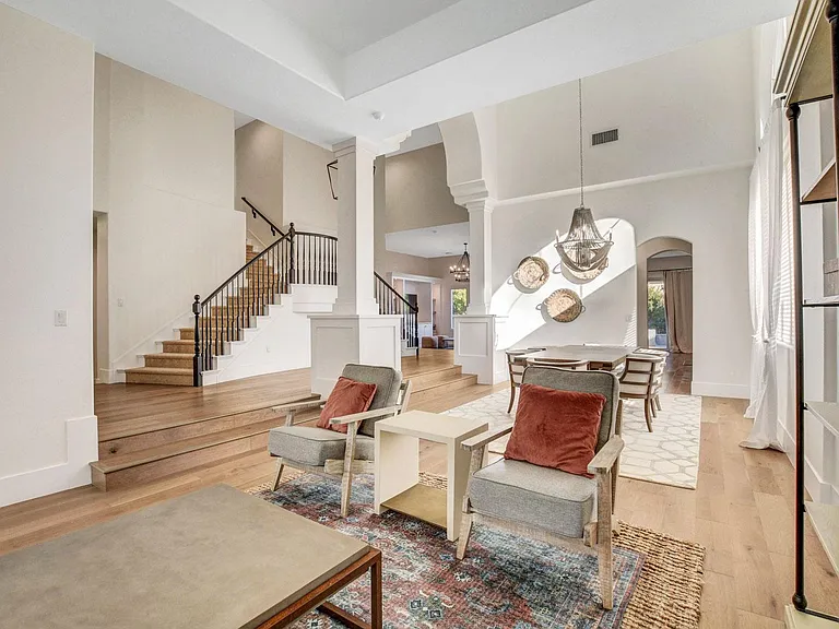 308 Round Stone Ct — Photo 9