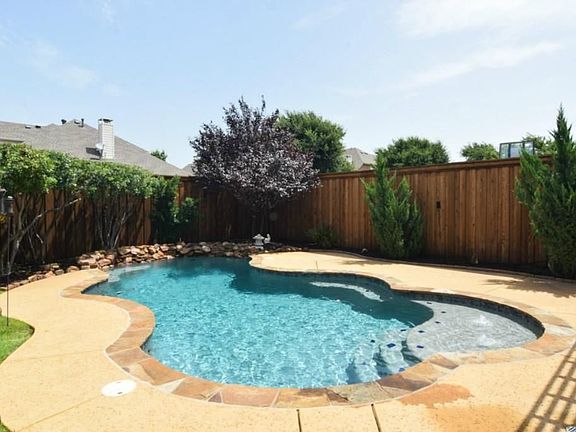 3rd image of 7550 Greenvalley Ln