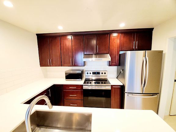 2nd image of 816 N Delaware St APT 308