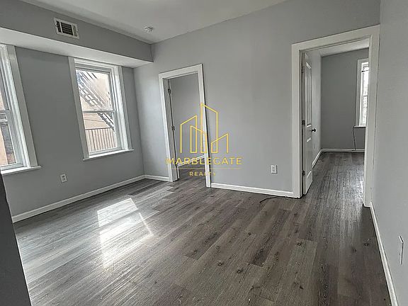 2nd image of 144 Clendenny Ave #33R