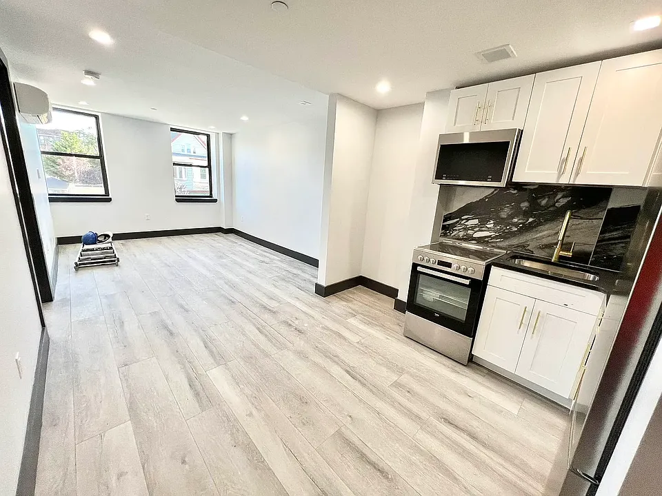 868 New York Ave #3