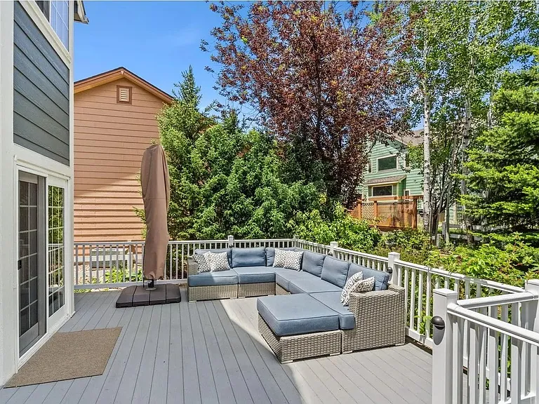 4601 Twin Peaks Dr — Photo 33