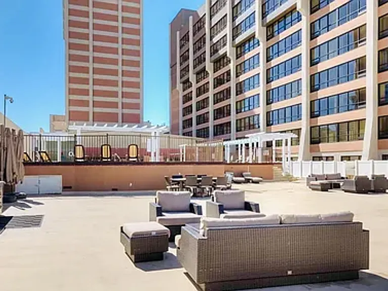 450 N Arlington Ave #1111 — Photo 12