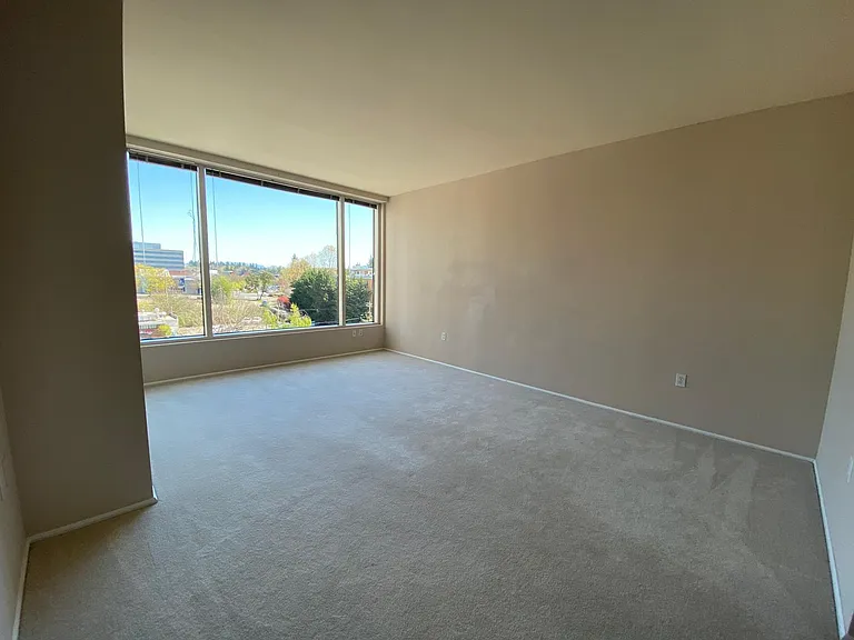 Spacious and bright Primary ensuite