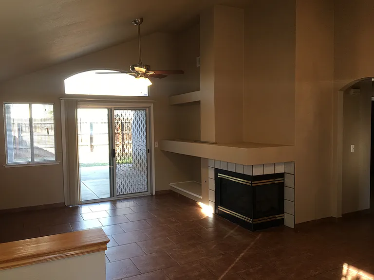 4296 W Yale Ave — Photo 4