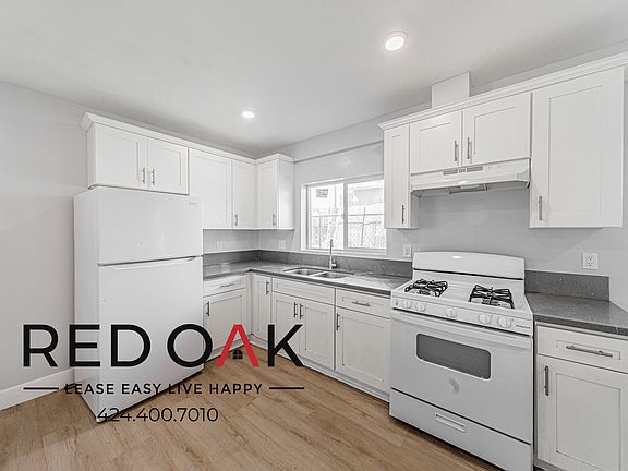 2nd image of 923 W 75th St #931-3/4