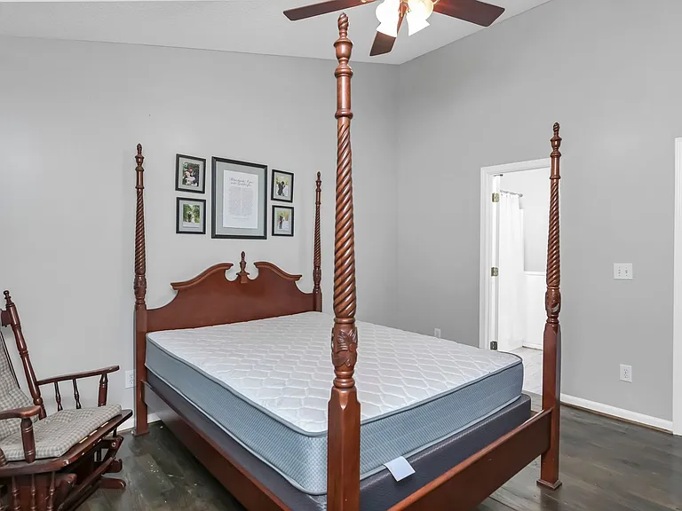 109 Gibson Forest Dr — Photo 16