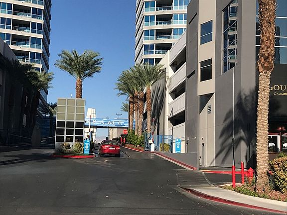 3rd image of 4515 Dean Martin Dr Unit 205