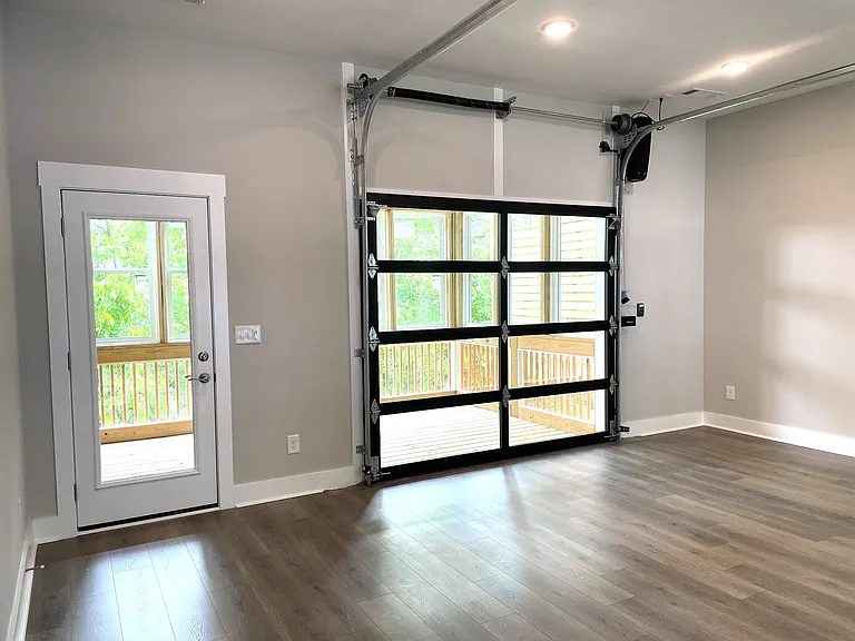 224 Stonecrest Cir — Photo 10