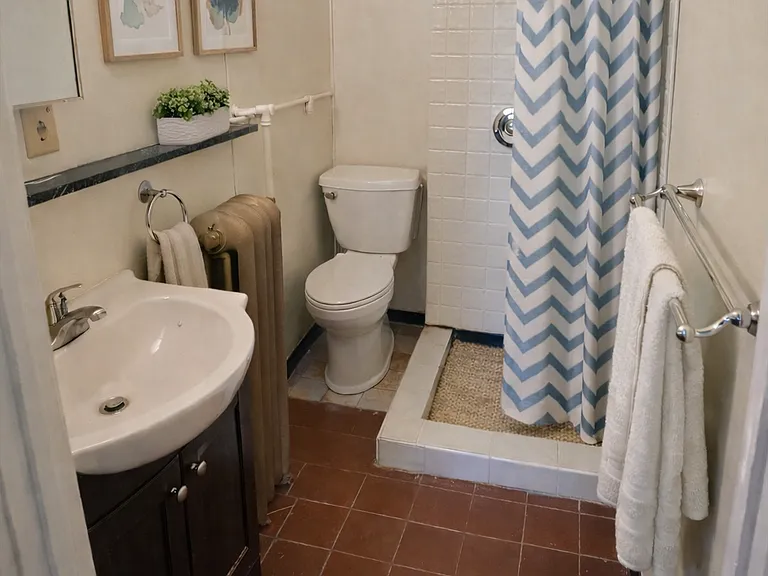 1014 N Superior St #2 — Photo 7