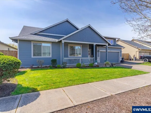2262 A St, Hubbard, OR 97032