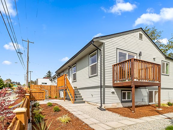4th image of 5655 31st Ave SW #A