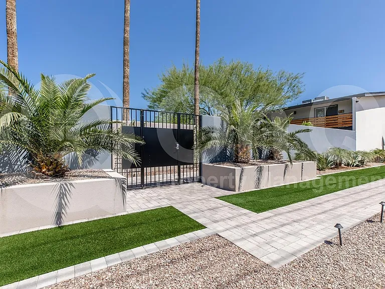 1840 W Thomas Rd #21 — Photo 23