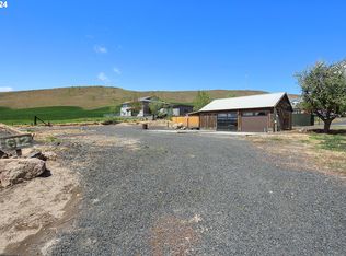 612 NW 3rd St, Dufur, OR 97021