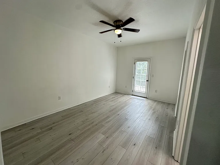 1800 Bassinger St — Photo 10