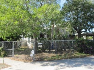 11831 Snelling St, Sun Valley, CA 91352