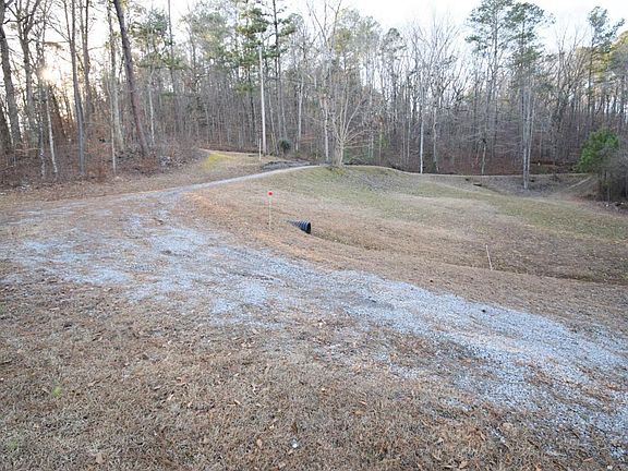 Image 3: Plenty of Parking