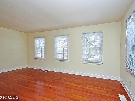 4th image of 9640 Scotch Haven Dr