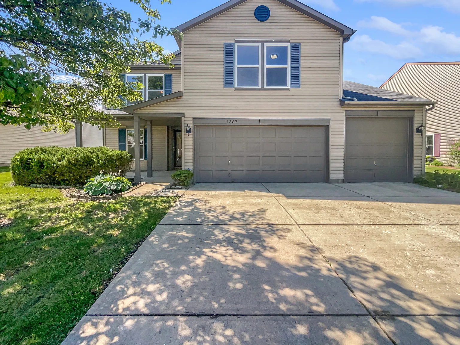 1387 Lavender Dr photo 1
