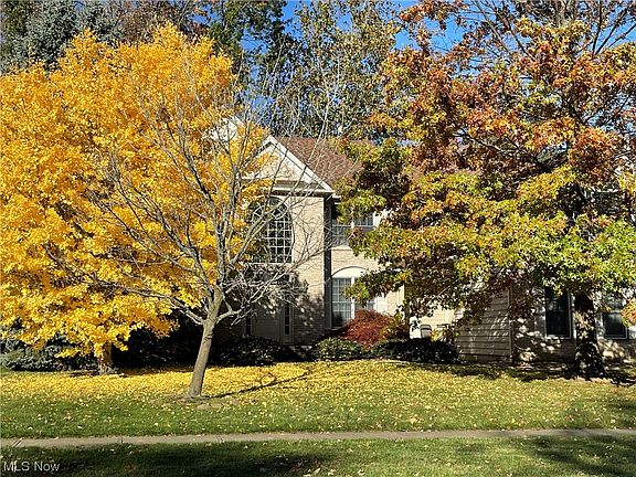 2nd image of 232 Sleepy Hollow Dr