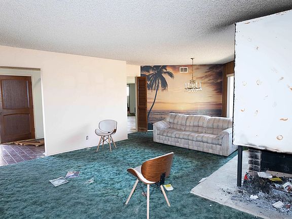 4th image of 2117 E Cameron Ave