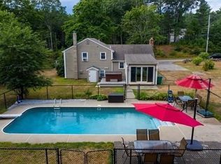 40 Mountain Ave, Pembroke, MA 02359