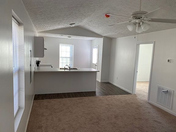 2nd image of 431 Montrose Ave