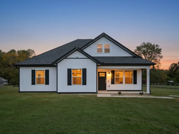 135 Ray Jent Rd, Bethpage, TN 37022